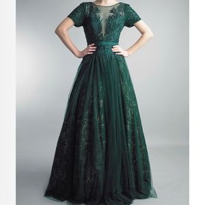 Basix Designer Green Evening dress/Gown
